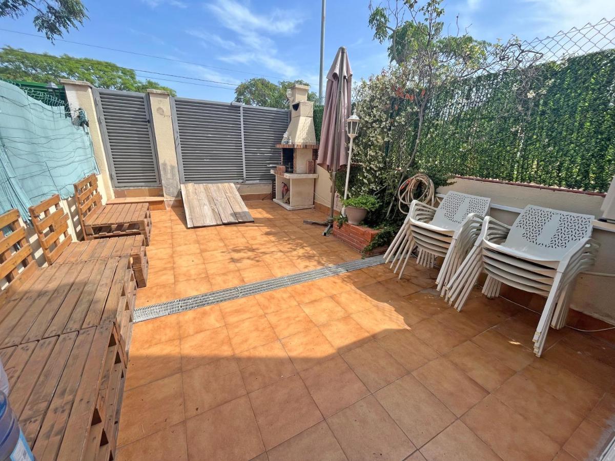 Casa En Vilafortuny Con Barbacoa Piscina Comunitaria Cambrils Eksteriør billede