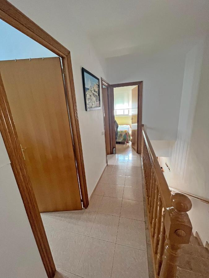Casa En Vilafortuny Con Barbacoa Piscina Comunitaria Cambrils Eksteriør billede